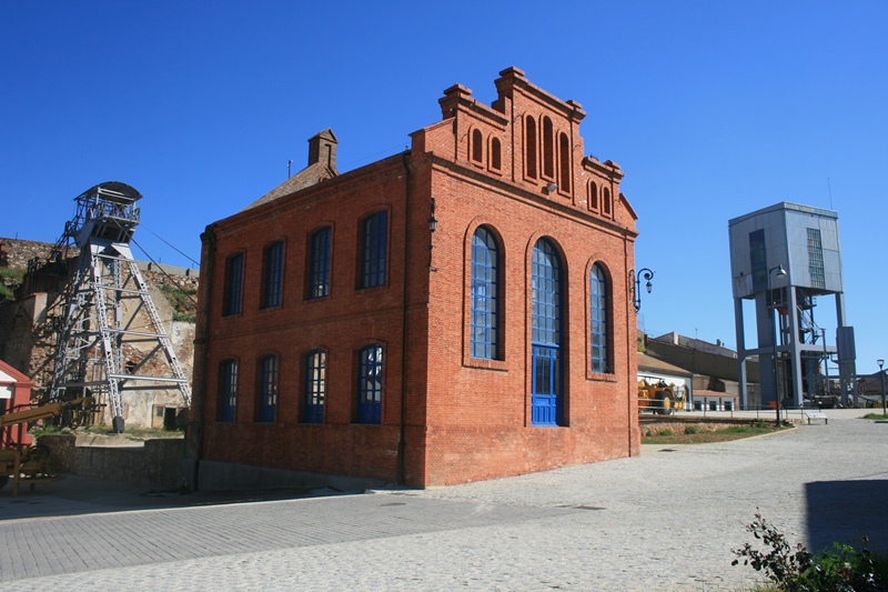 Edificio Sala de máquinas del Pozo de San Aquilino. Parque Minero de Almadén.